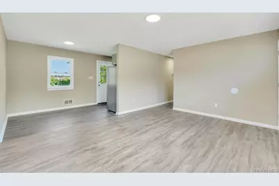 941 Provost Avenue, Bellport, NY 11713 - Photo 11
