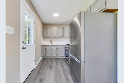 941 Provost Avenue, Bellport, NY 11713 - Photo 15