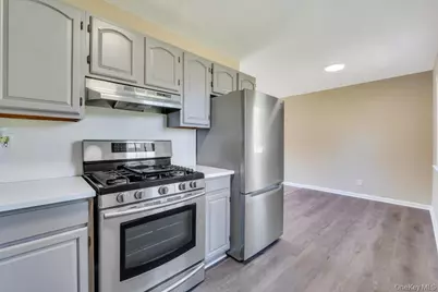 941 Provost Avenue, Bellport, NY 11713 - Photo 17