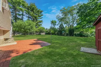 41 Brand Drive, Huntington, NY 11743 - Photo 25