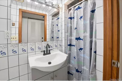 1210 Lakewood Place, Bronx, NY 10461 - Photo 17