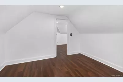 117 Greenvale Avenue, Yonkers, NY 10703 - Photo 39