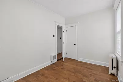 117 Greenvale Avenue, Yonkers, NY 10703 - Photo 13