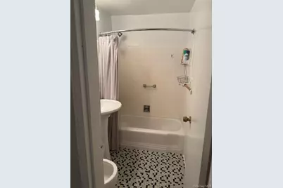175 Archer Street #2E, Freeport, NY 11520 - Photo 9