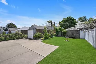 163-14 25th Dr, Flushing, NY 11358 - Photo 17
