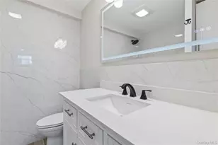11 Park Ave, Babylon, NY 11702 - Photo 5