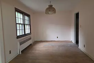 7 Michael Pl, Nesconset, NY 11767 - Photo 5