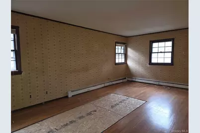 7 Michael Place, Nesconset, NY 11767 - Photo 3