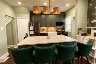 78-36 75th St, Glendale, NY 11385 - Photo 9