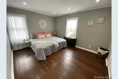 4 West Court, Bethpage, NY 11714 - Photo 3