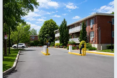 174 Farber #174, West Babylon, NY 11704 - Photo 9