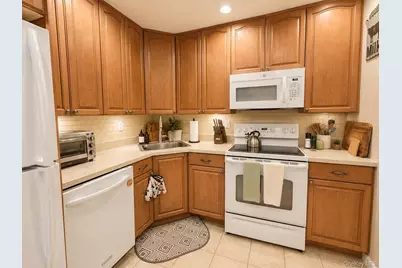 174 Farber #174, West Babylon, NY 11704 - Photo 3