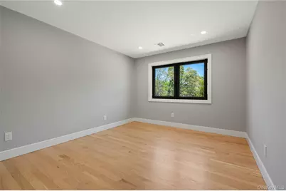 845 Islip Avenue, Central Islip, NY 11722 - Photo 33