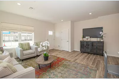 309 Ashley Court Avenue, North Babylon, NY 11703 - Photo 23