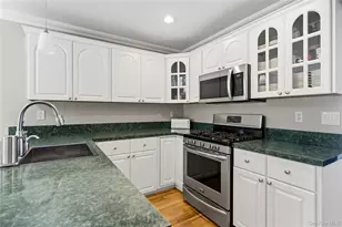 36 Sea Ct Ln, Port Jefferson, NY 11777 - Photo 9