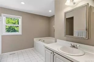 36 Sea Ct Ln, Port Jefferson, NY 11777 - Photo 21