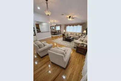 253-12 58 Avenue, Little Neck, NY 11362 - Photo 3