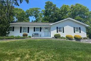 3 Laura Ct, Nesconset, NY 11767 - Photo 3
