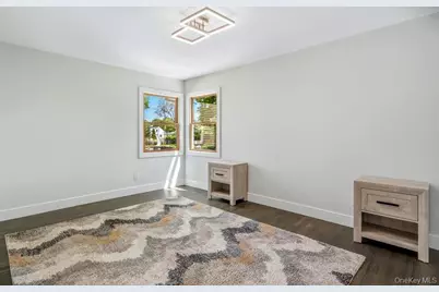 165 Livingston Avenue, Babylon, NY 11702 - Photo 21