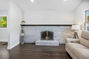 165 Livingston Ave, Babylon, NY 11702 - Photo 9