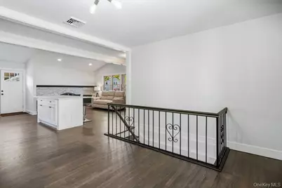 165 Livingston Avenue, Babylon, NY 11702 - Photo 17