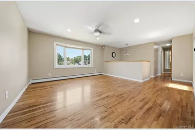 58 Oakridge Drive, Bay Shore, NY 11706 - Photo 41