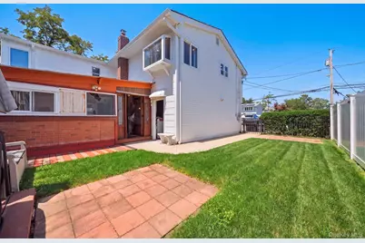 58 Oakridge Drive, Bay Shore, NY 11706 - Photo 5