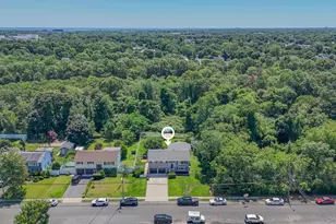 58 Oakridge Dr, Bay Shore, NY 11706 - Photo 17