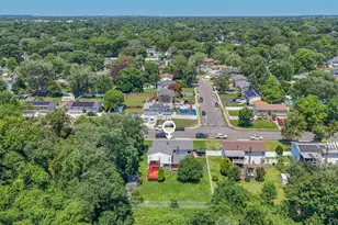 58 Oakridge Dr, Bay Shore, NY 11706 - Photo 15
