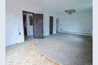 378 Broadway #1, Ulster Park, NY 12487 - Photo 15