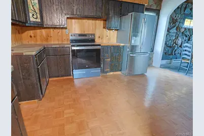 378 Broadway #1, Ulster Park, NY 12487 - Photo 9
