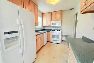 8 E Gate, Plainview, NY 11803 - Photo 5
