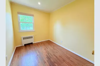 8 E Gate, Plainview, NY 11803 - Photo 9