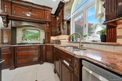 12 Phillips Lane, Lake Grove, NY 11755 - Photo 15