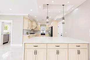 26 Kingston Ave, Hicksville, NY 11801 - Photo 9
