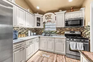 149 Frederick Ave, Roosevelt, NY 11575 - Photo 3