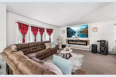 149 Frederick Avenue, Roosevelt, NY 11575 - Photo 7