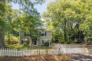 33 Port Washington Rd, Sound Beach, NY 11789 - Photo 15