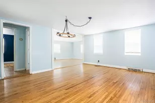 33 Port Washington Rd, Sound Beach, NY 11789 - Photo 7