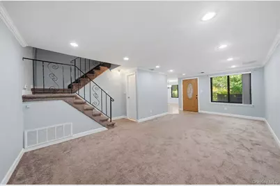 140 Golf Lane, Medford, NY 11763 - Photo 5