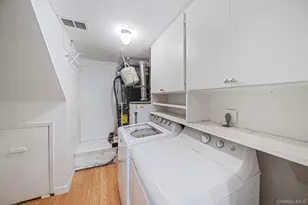 140 Golf Ln, Medford, NY 11763 - Photo 11