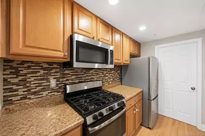 140 Golf Lane, Medford, NY 11763 - Photo 9