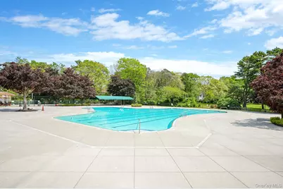 140 Golf Lane, Medford, NY 11763 - Photo 33