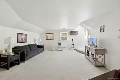 9 Dove Lane, Bay Shore, NY 11706 - Photo 17