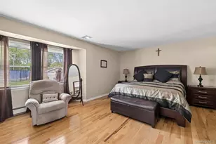 9 Dove Ln, Bay Shore, NY 11706 - Photo 11
