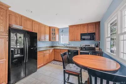 10 Magellan Avenue, Kings Park, NY 11754 - Photo 7