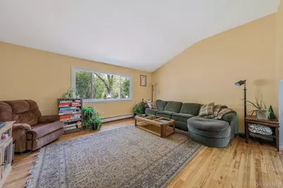 10 Magellan Avenue, Kings Park, NY 11754 - Photo 5