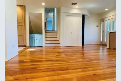 5 Eaton Road, Syosset, NY 11791 - Photo 7