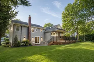 5 Eaton Rd, Syosset, NY 11791 - Photo 17