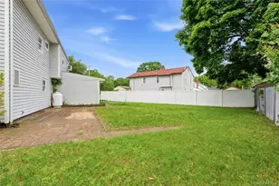 175 Candlewood Rd, Bay Shore, NY 11706 - Photo 25